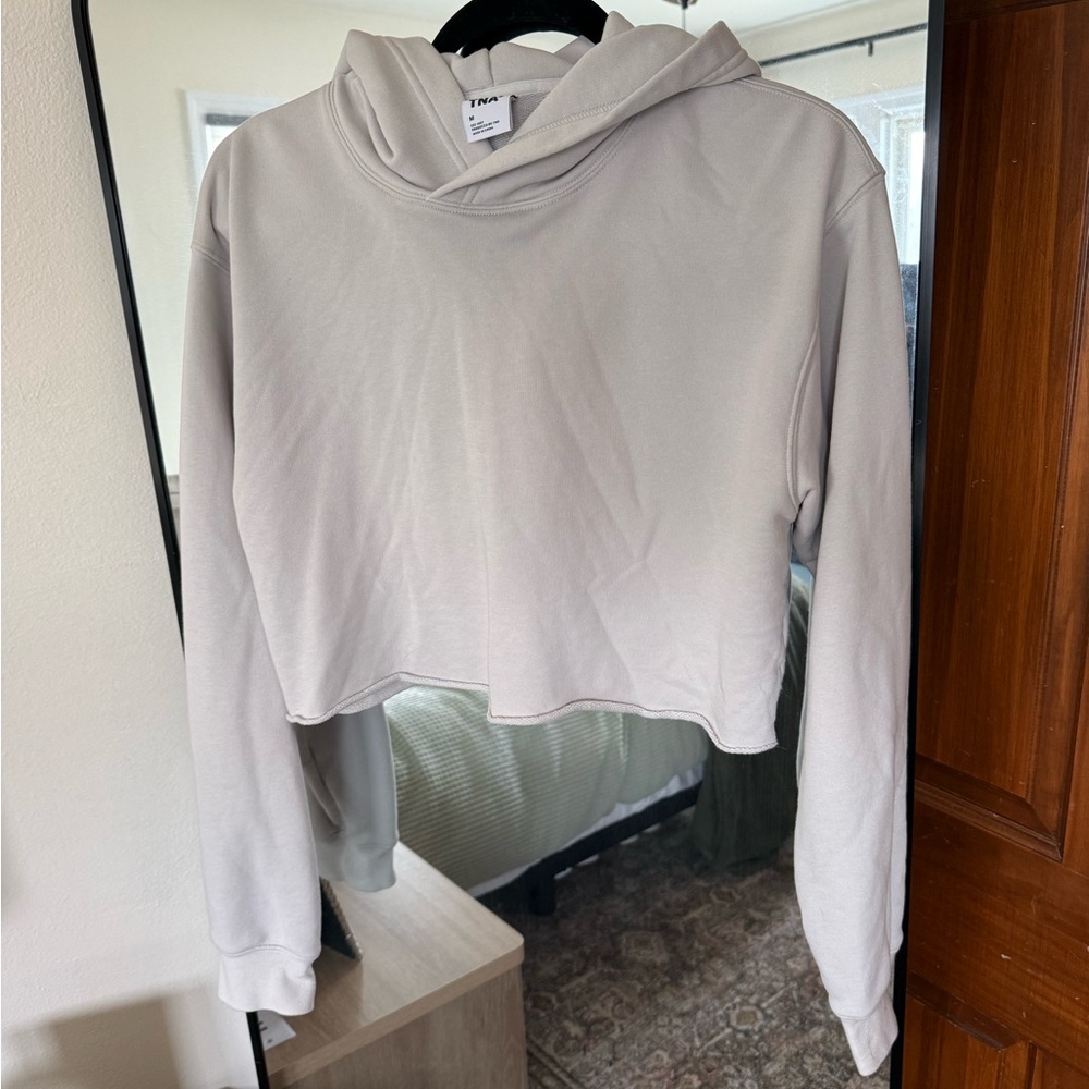 Aritzia TNA Cropped hoodie